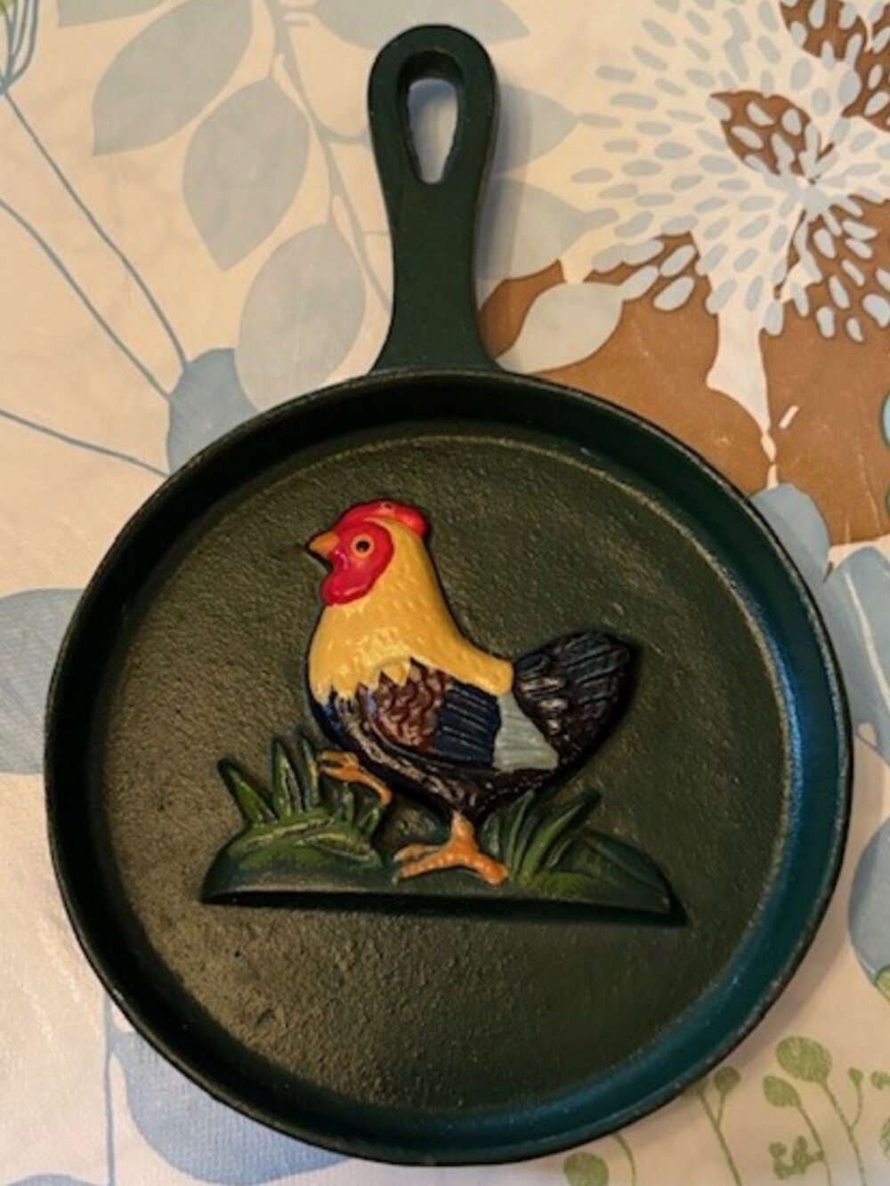 Painted Mini Cast Iron Skillet Chicken Farmhouse Wall Hanging
